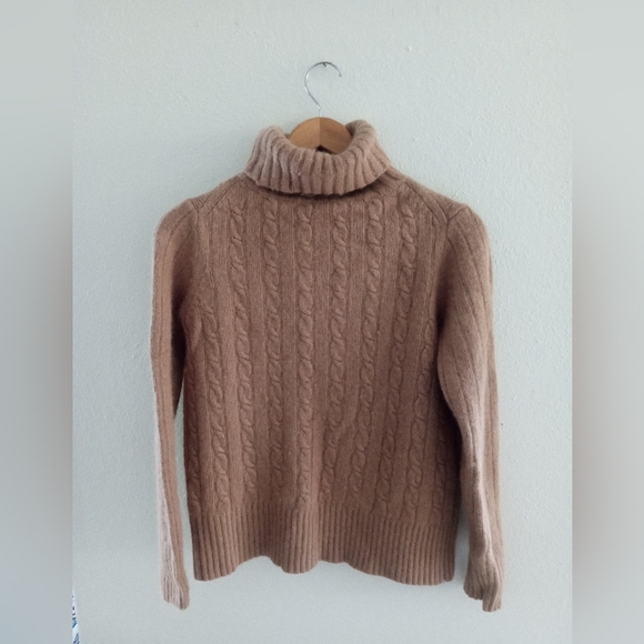 J CREW Wool Blend Cable Knit Turtleneck Sweater In Tan | L - Picture 5 of 6